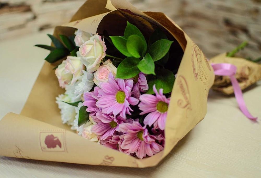 Букет цветов из: Розы и Хризантемы в Сафоново