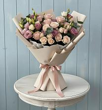Букет цветов из:  Розы и Лизиантусы в Сафоново