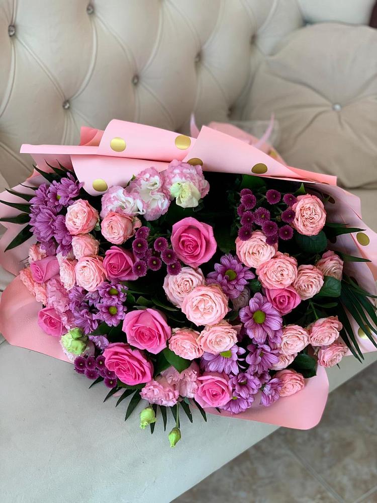 Букет цветов из: Хризантемы, Розы и Лизиантусы в Сафоново