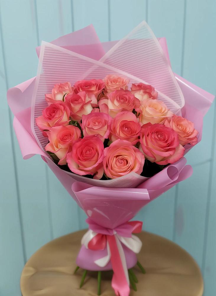 Букет 15 Розовых роз Равель в Сафоново
