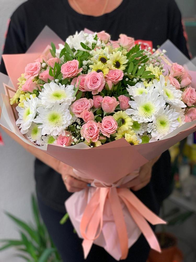 Букет цветов из: Розы и Хризантемы в Сафоново