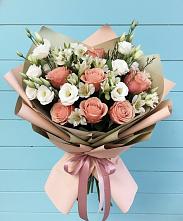 Букет цветов из:  Розы, Альстромерии и Лизиантусы в Сафоново