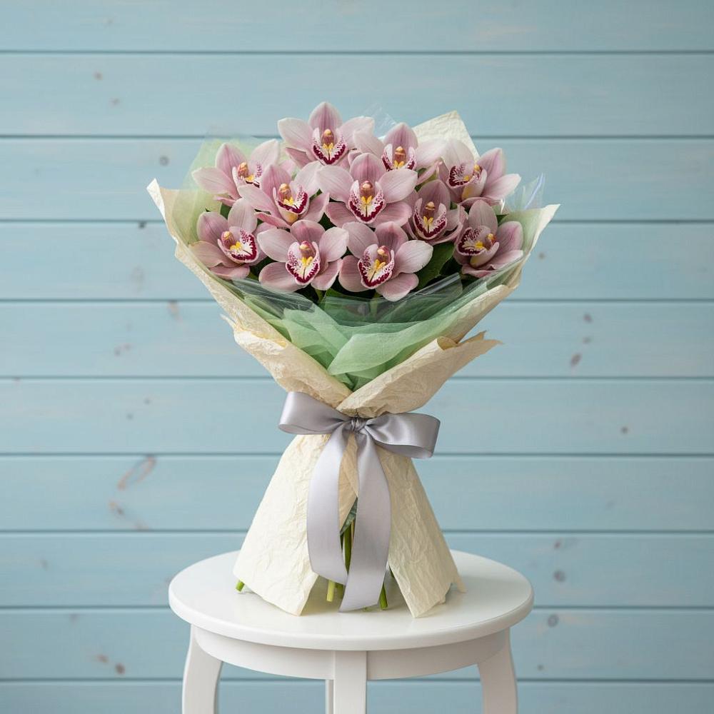 Букет цветов из: Орхидеи и Розы в Сафоново