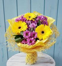 Букет цветов из:  Хризантемы и Герберы в Сафоново