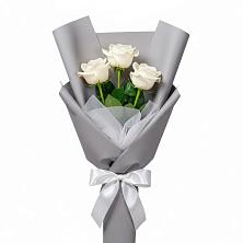 Букет 3 белые розы в Сафоново