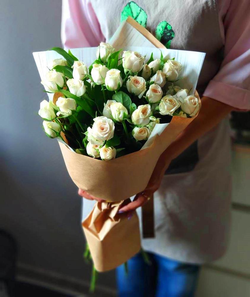 Букет цветов из: Розы в Сафоново