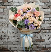 Букет цветов из:  Розы, Лизиантусы и Гвоздики #REPLACE_PRED# Сафоново