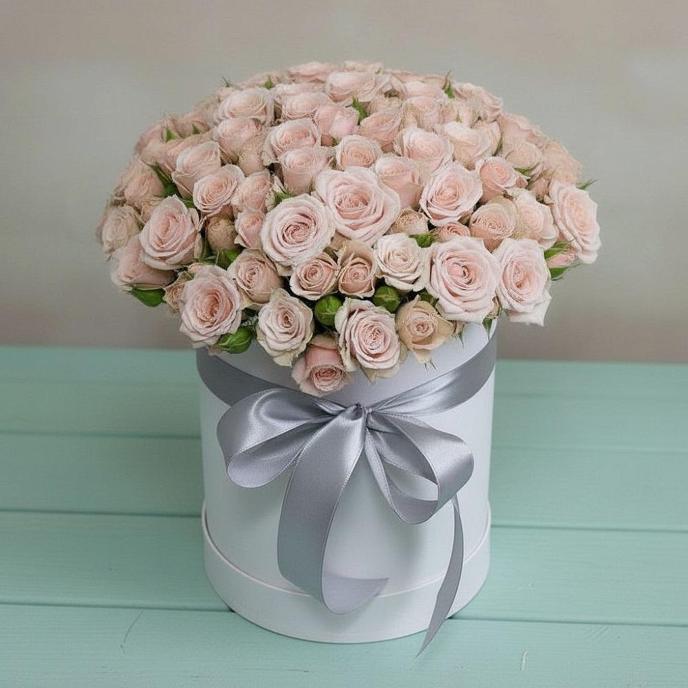 Цветочная композиция из Розы в шляпной коробке в Сафоново